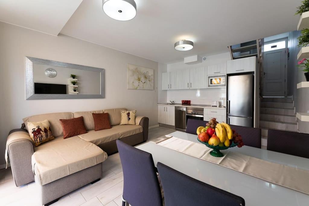 Beautiful Duplex In 3 Minutes Walking To The Beach In Playa De Las Americas Exterior photo